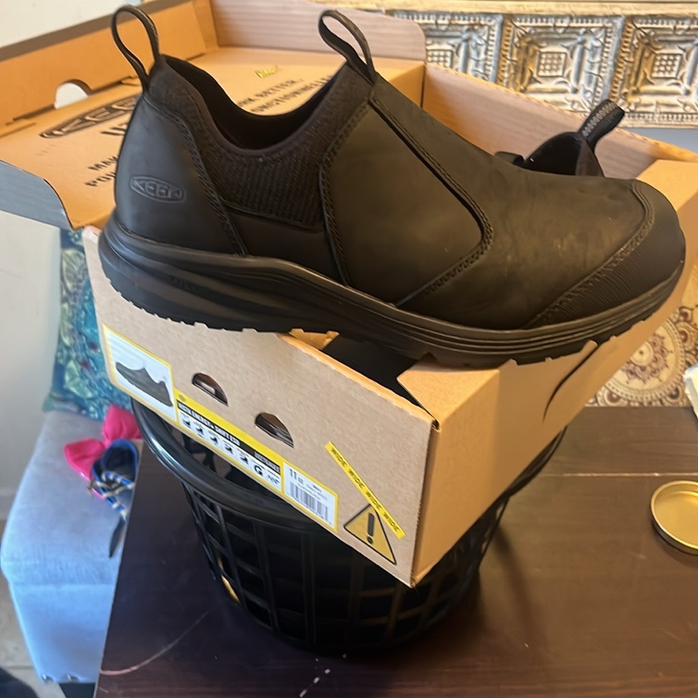 Men’s size 11